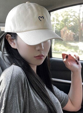 春夏时尚刺绣刺绣爱心鸭舌帽透气棉质软顶棒球帽男女可戴遮脸太阳