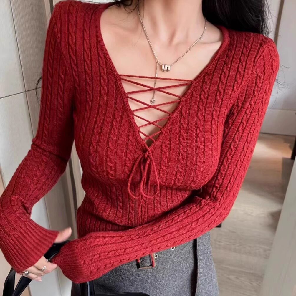 十三行2025秋冬新款V领交叉镂空麻花毛衣女修身打底针织衫上衣潮