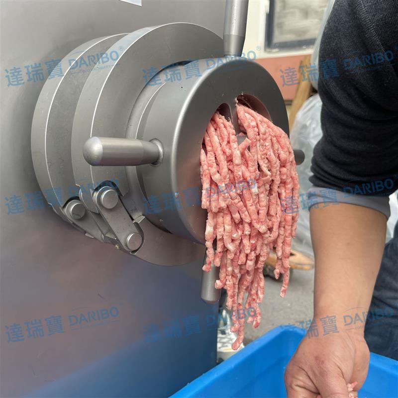 A冷冻肥膘破碎绞肉泥 整块冻板肉破碎绞肉设备方案供应厂家