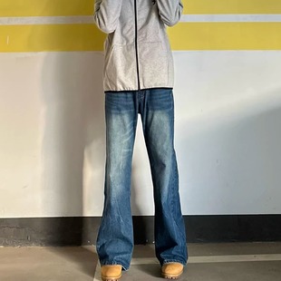 浅蓝做旧水洗微喇牛仔裤 渐变磨白工艺显腿长复古潮感日常通勤四季