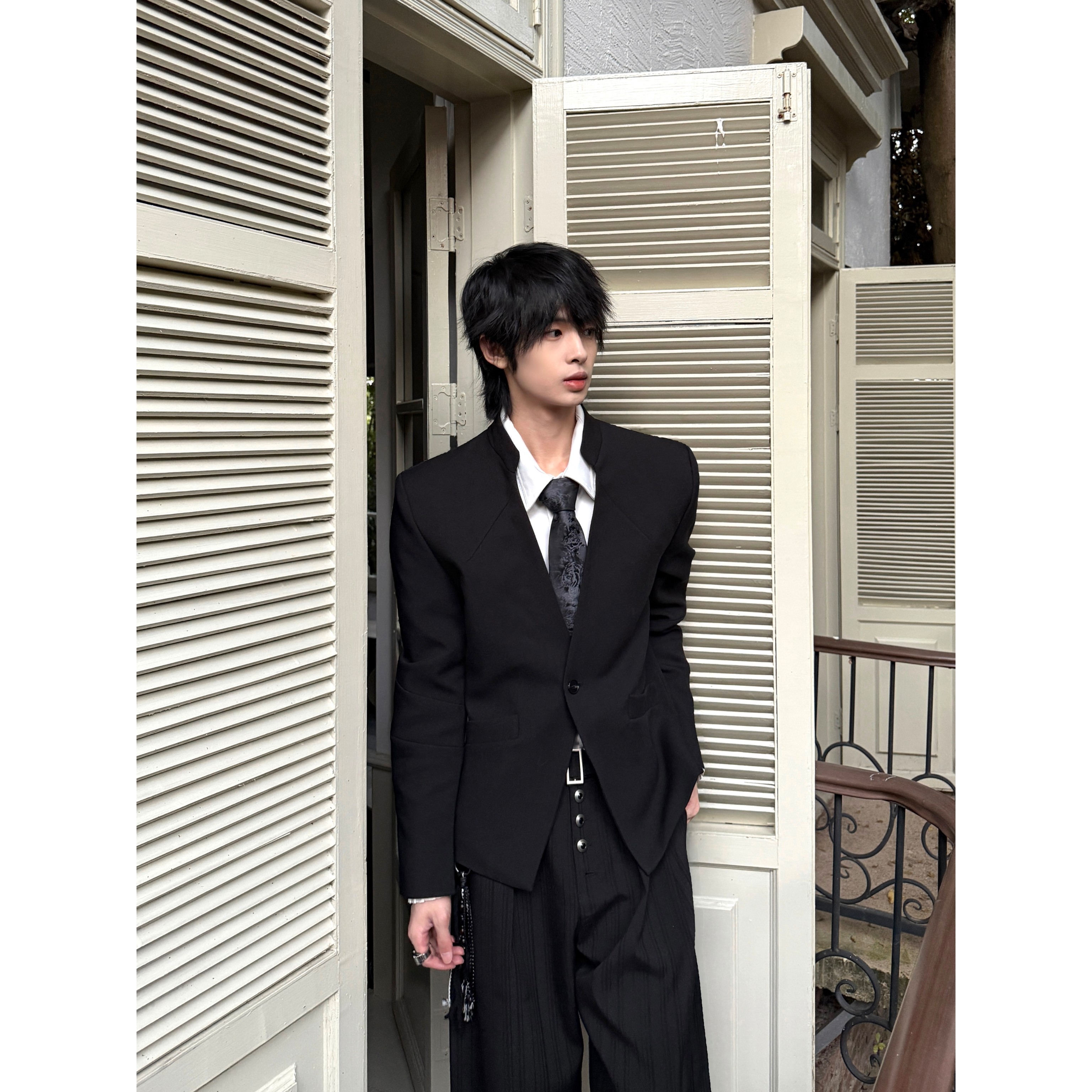 LECANEDE 秀款立领深V收腰立体剪裁西装高级感极简主义西服男