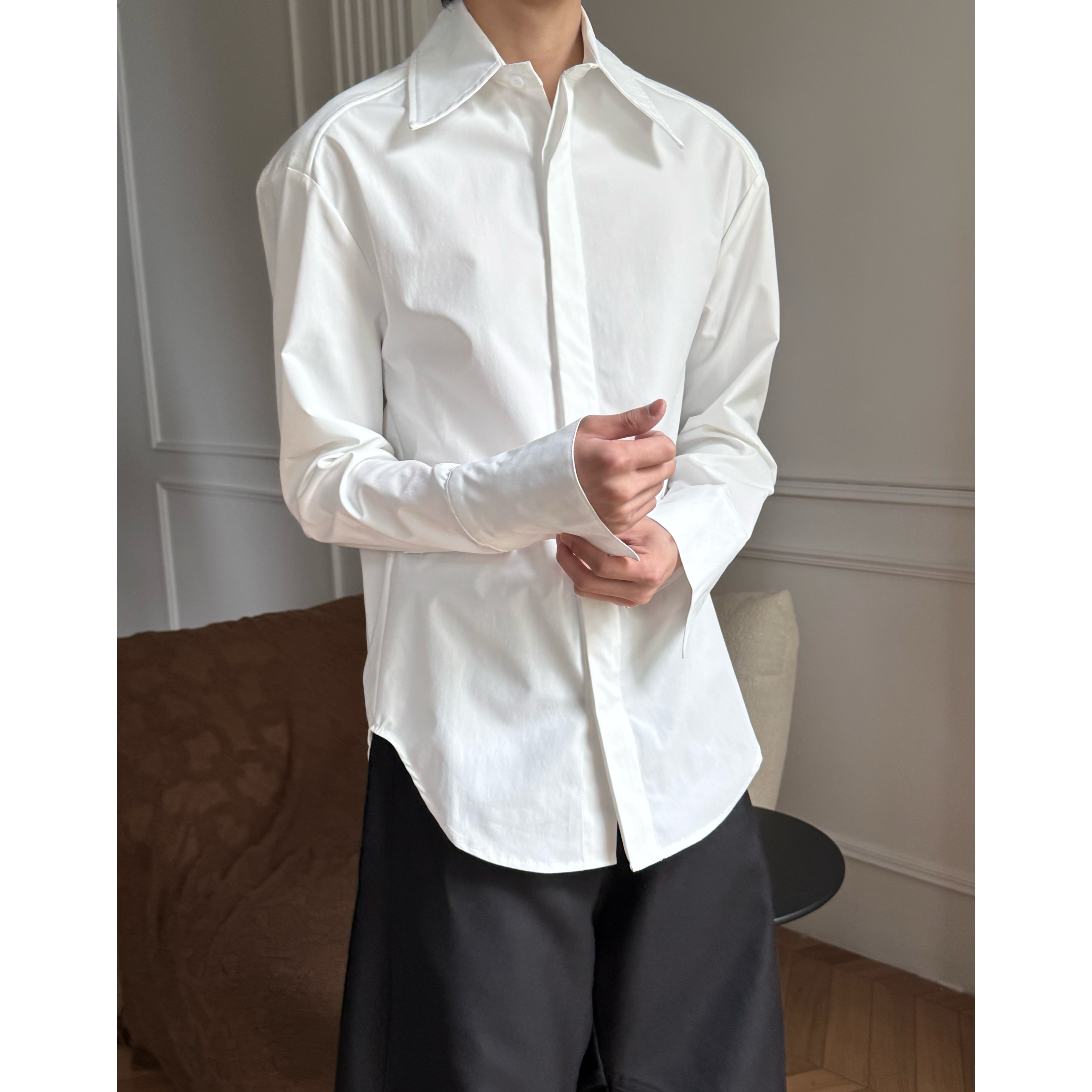 极简高级感法式长领衬衫