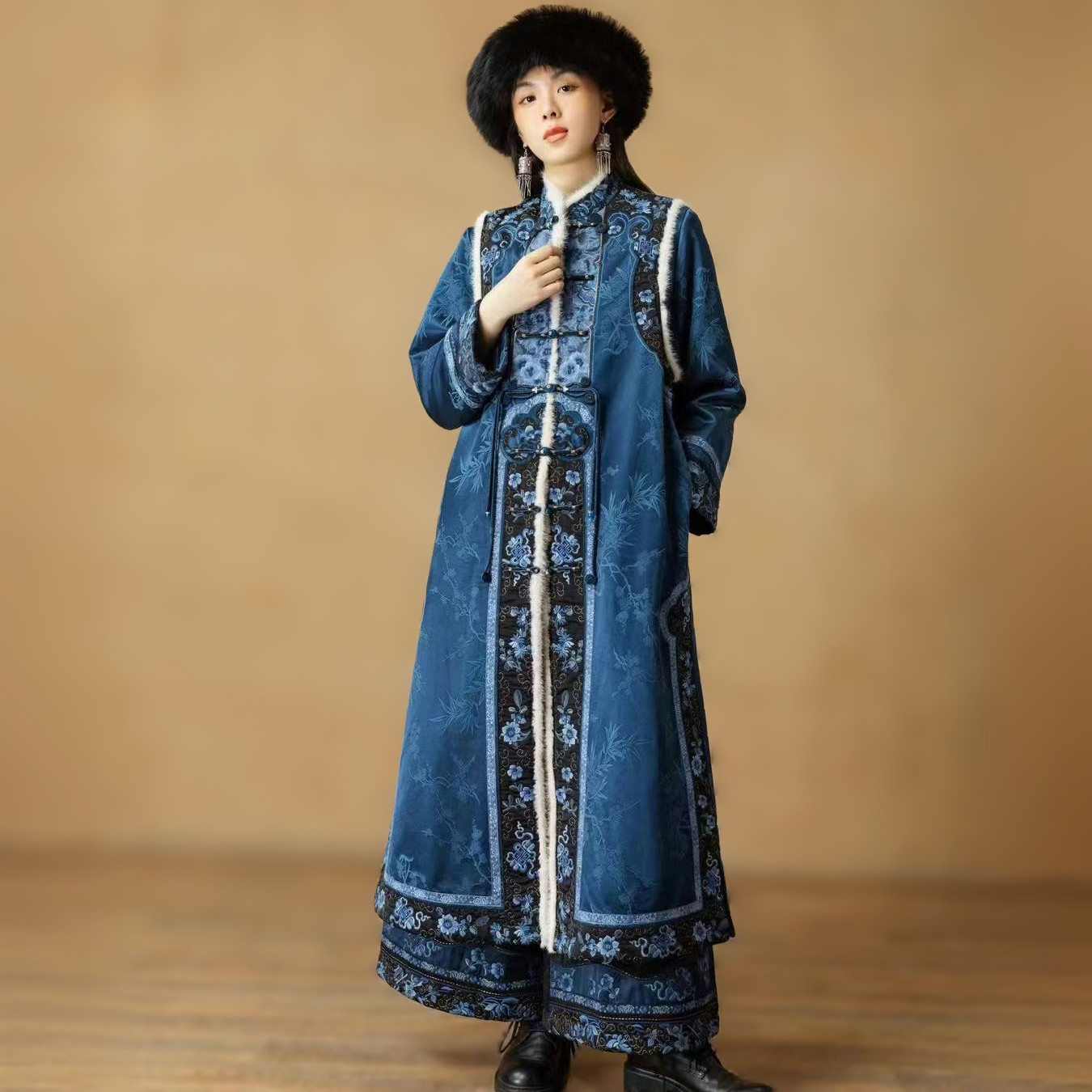 千椿物喜设计师原创高定新中式马甲女冬长款国风刺绣夹棉加厚背心,女装/女士精品,马夹,淘宝优惠券,粉丝福利购,淘宝优惠卷