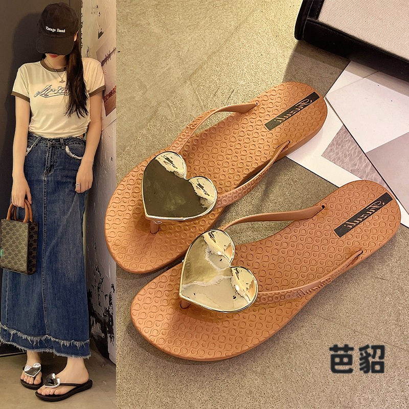 甜美人字拖鞋女外穿2026夏季休闲心形夹角凉拖淑女风平底海边度假
