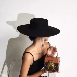 法式礼帽女士春夏英伦赫本风黑色白色平顶毛呢帽子秋冬爵士帽男款