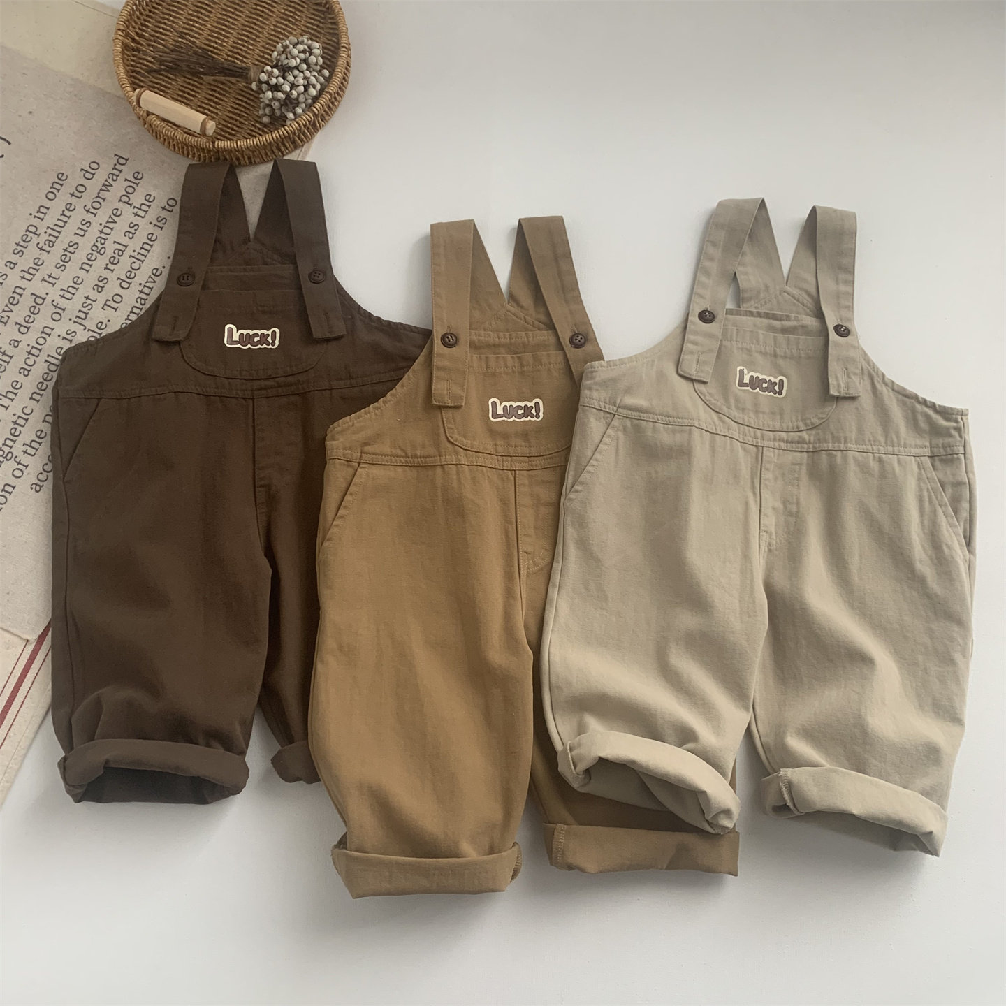 淘气小妞纯棉男童背带裤春季2026新款儿童女童宝宝休闲连体裤长裤