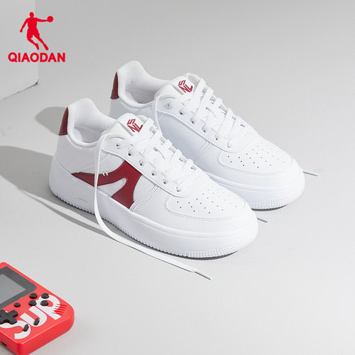 乔丹百搭女小白鞋板鞋