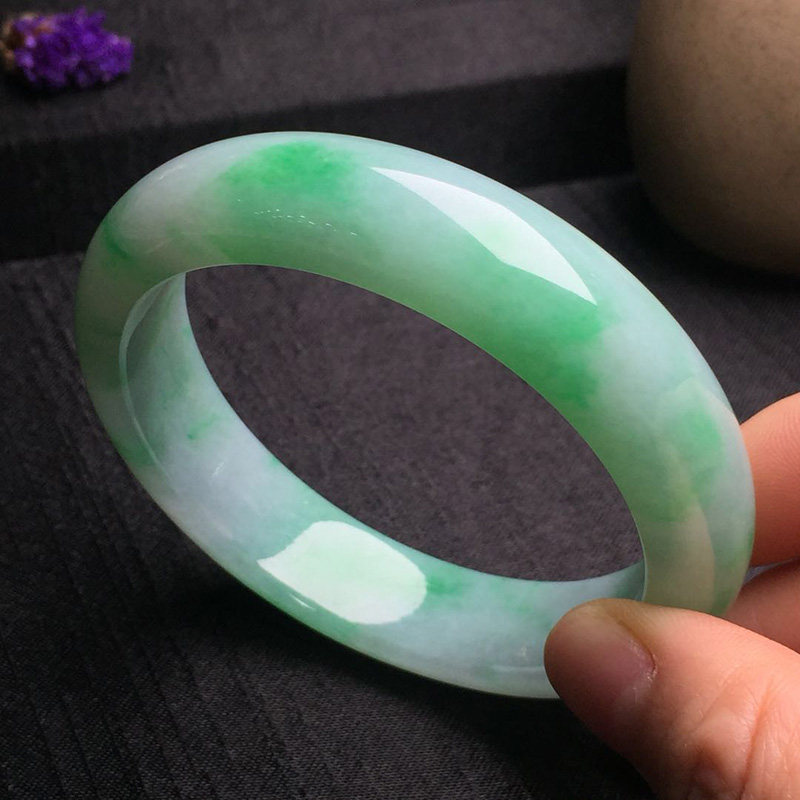 奇玉迹冰糯种飘绿色手镯57圈口缅甸玉石天然翡翠A货|msdalam kategori barang kemas/berlian/Emerald/emas, Jade (baru), barang kemas - dari Buy2taobao.com untuk memberikan perkhidmatan ejen Taobao profesional membeli