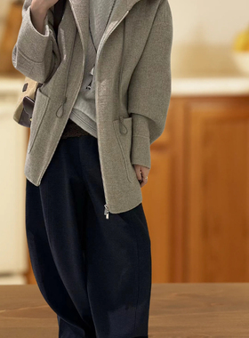 2025秋季新款 时尚气质连帽抽绳拉链百搭休闲口袋款羊绒外套8083S