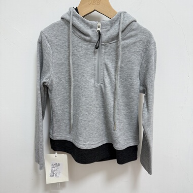 实体精品童装店 儿童中小童灰色撞色修身超柔软连帽衫 春秋款上衣