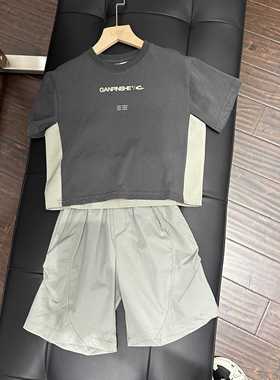 实体精品童装店 夏季浅灰色梭织面料速干透气侧面褶皱松紧腰短裤