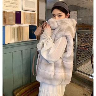 2024冬季新款仿獭兔毛马甲背心女洋气龙猫纹环保皮草毛毛连帽外套