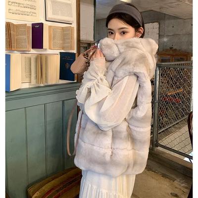 2024冬季新款仿獭兔毛马甲背心女洋气龙猫纹环保皮草毛毛连帽外套