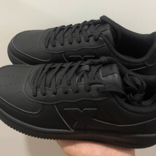 特步空军一号舒适防滑耐磨低帮板鞋 881219319851白色XQ 白色小白鞋