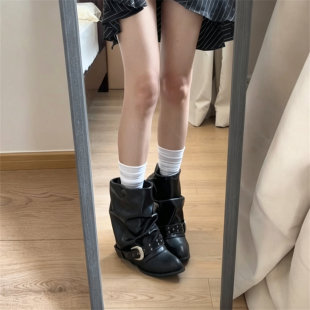 辣妹铆钉西部牛仔靴女2026新款春秋季绝美尖头短靴子大筒围堆堆靴