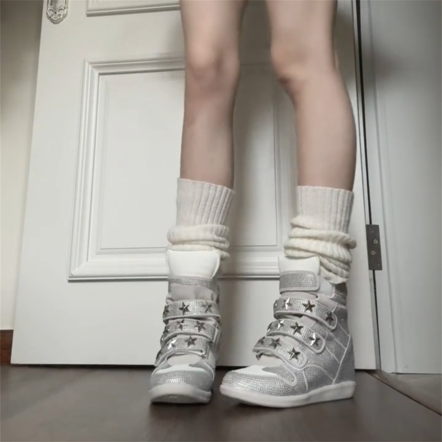 闪钻巨好看百搭鞋子女2026新款百搭千禧辣妹增高厚底高帮鞋板鞋子