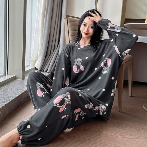 雅芷欣秀女珊瑚绒睡衣200斤可穿