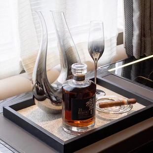 样板房软装搭配套装饰品摆件飘窗吧台酒具醒酒器洋酒马毛托盘组合