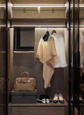 样板间衣帽间饰品组合衣服摆件展厅装饰衣物全屋定制软装饰品摆设