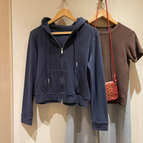 正肩剪裁连帽拉链韩系休闲外套女