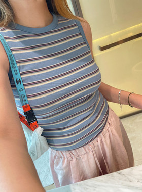 彩色条纹修饰副乳显瘦工字背心女