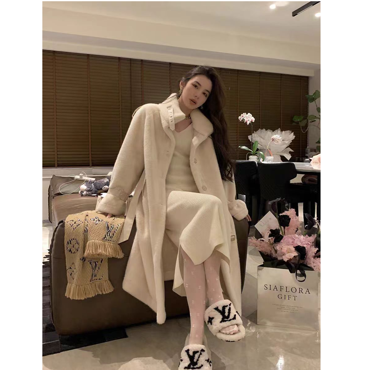 La Vague 高级感纯色长款立领皮毛一体外套