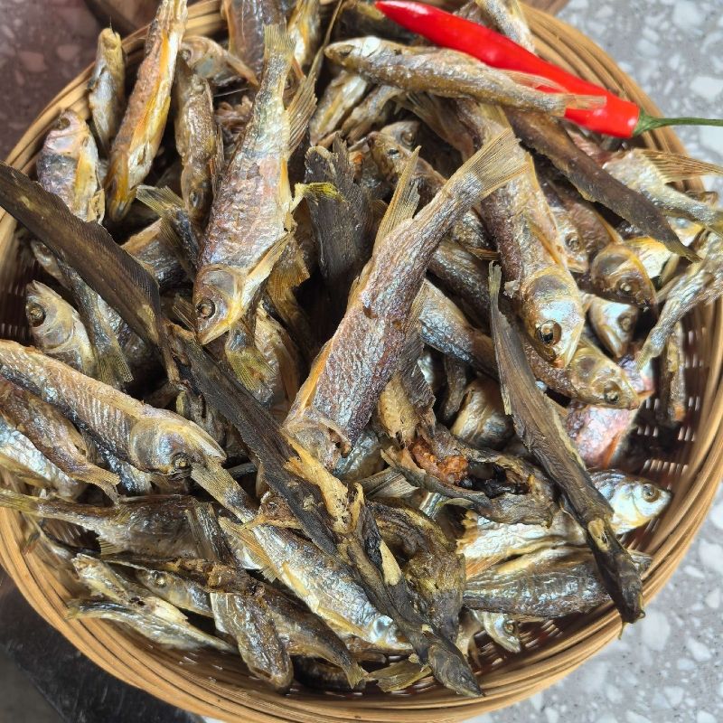 广西淡水小鱼干干货 混装小溪鱼淡干原味 下酒菜烘焙小鱼仔