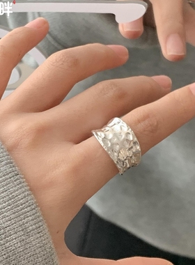 JINHEPAN锦河畔 925纯银手工锤纹宽面戒指女不掉色时尚个性亮银