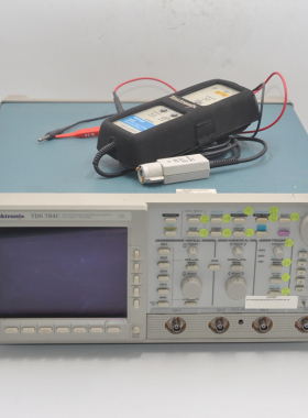 泰克 TEKTRONIX TDS784C 数字荧光示波器 P5205高压差分 有源探头