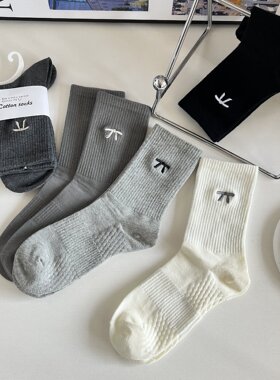 蝴蝶结刺绣袜子女中筒袜纯色芭蕾风按摩底纯棉袜秋冬韩版ins潮长w