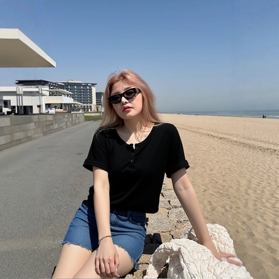 凤凰依屋新款V领高级感正肩短袖