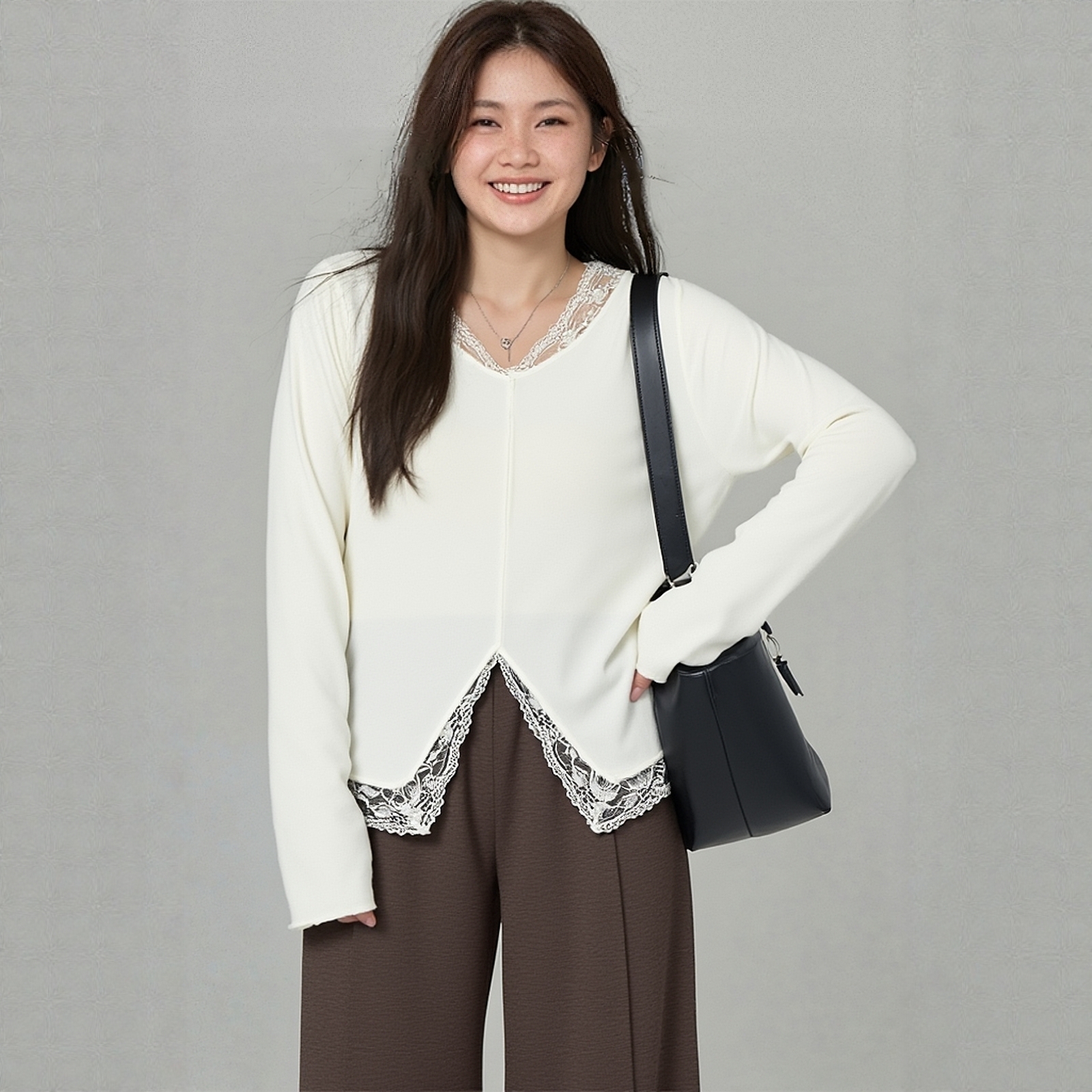 凤凰依屋大码蕾丝开叉打底上衣