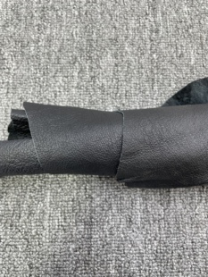 H529厚度0.8mm进口猪皮黑色头层猪皮手感较软