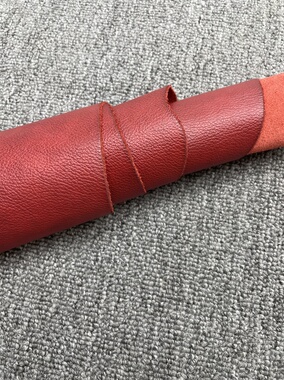 E589进口头层红色荔枝纹牛皮 手感微软 厚度1.0mm