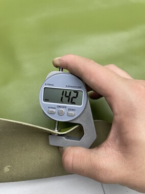 E650进口头层绿色平纹牛皮手感微挺 厚度1.4mm