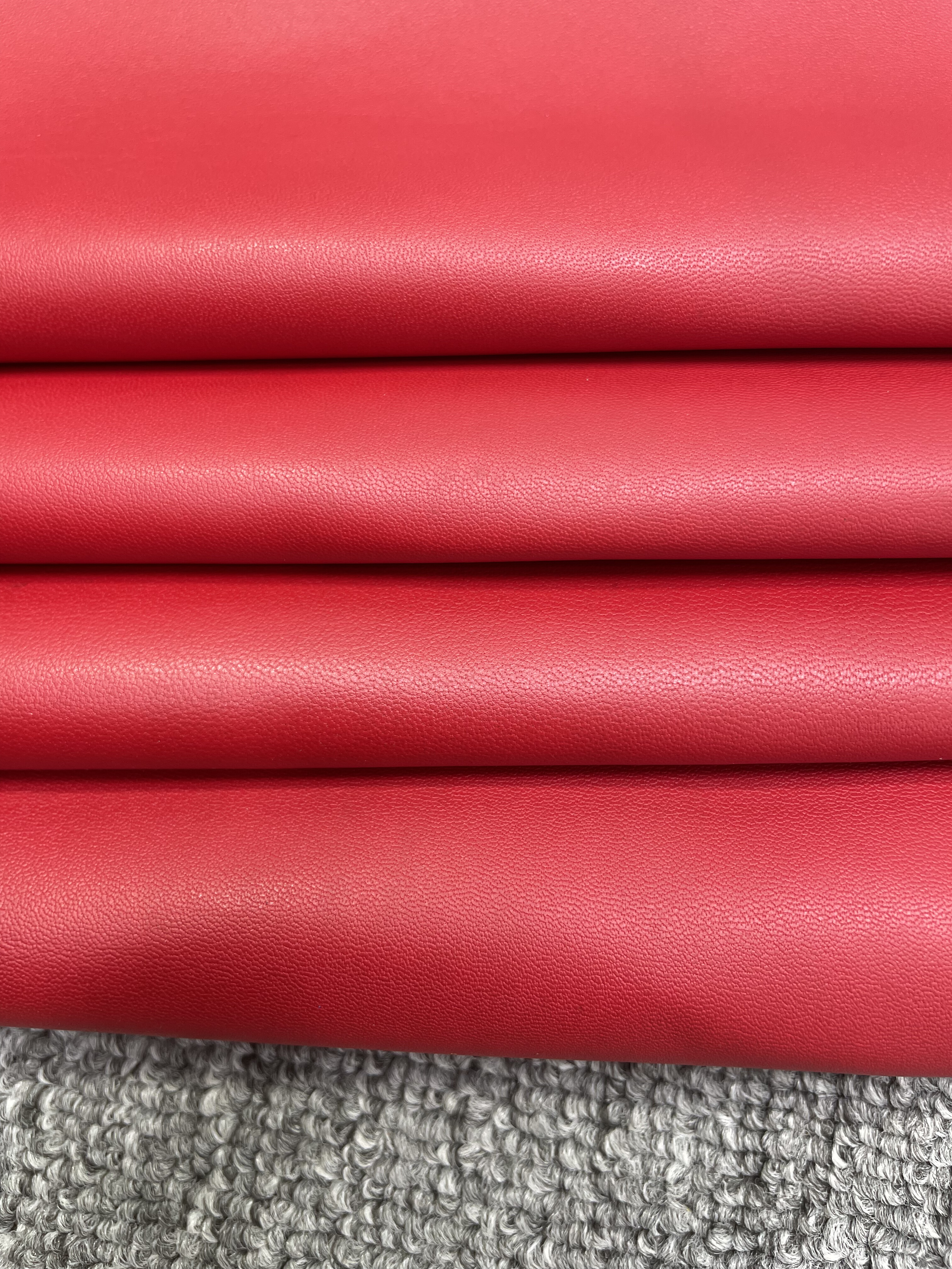 H265厚度0.5m m进口头层红色绵羊皮手感微软