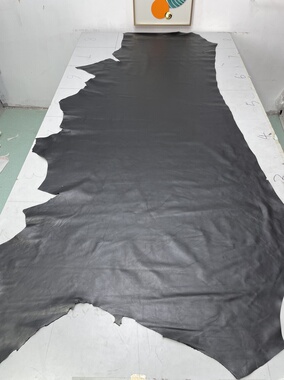 H334厚度1.0mm进口头层黑色纳帕平纹牛皮手感微软 21平方英尺*7元