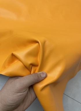 E1096进口头层橙色平纹软皮牛皮手感微软厚度0.8mm