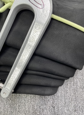 H593厚度2.0mm进口牛皮黑色磨砂荔枝纹手感微软