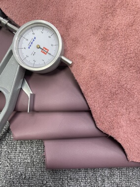 H578厚度1.7mm进口牛皮玫瑰粉平纹手感微挺