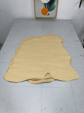 H321厚度1.7mm进口头层意大利杏黄色羊皮手感微软16平方英尺三张