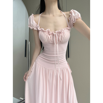 法式超仙方领一字肩连衣裙女初秋新款收腰显瘦海边度假风沙滩长裙