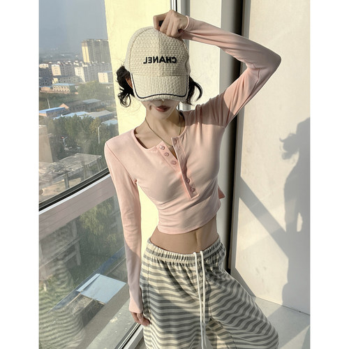 内搭王亨利领长袖T恤女