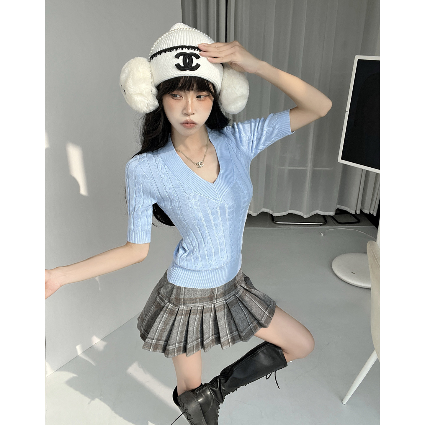 麻花V领短袖毛衣女春季新款慵懒修身收腰百搭短款内搭针织上衣