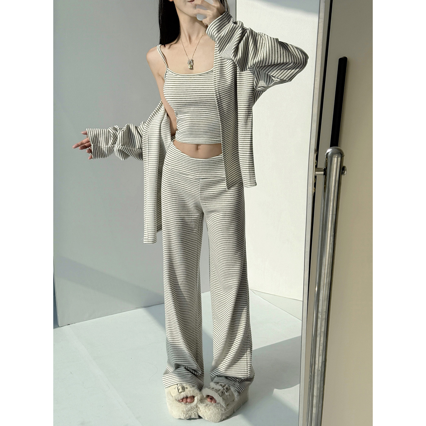 叠穿优等生短款露腰吊带背心女外搭长袖针织衫拖地阔腿长裤套装潮,女装/女士精品,时尚套装,淘宝优惠券,粉丝福利购,淘宝优惠卷