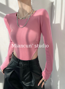 欧美风圆领连档长袖T恤女露腰金属环设计修身弹力连体衣打底上衣