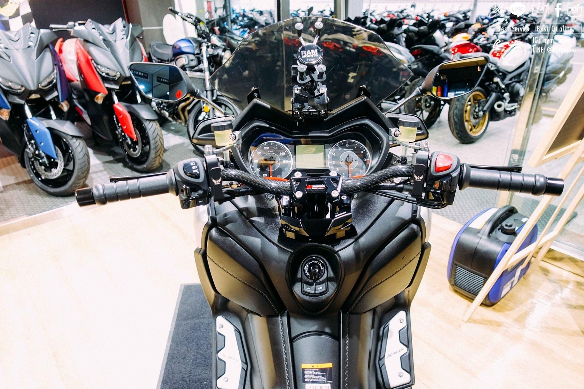 台湾goworks 雅马哈xmax300改装cnc铝合金龙头座 碳纤维车把手