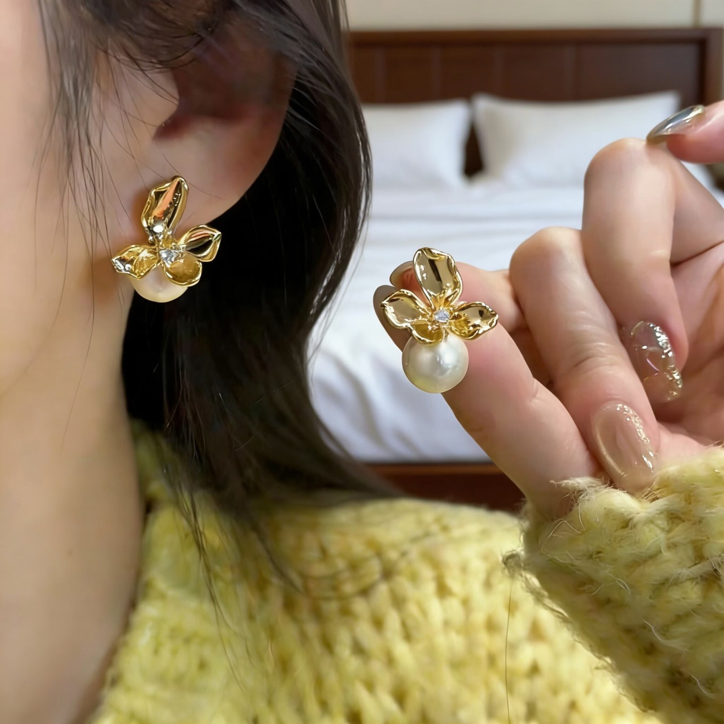 925银针金色鸢尾花棉花珠珠耳环