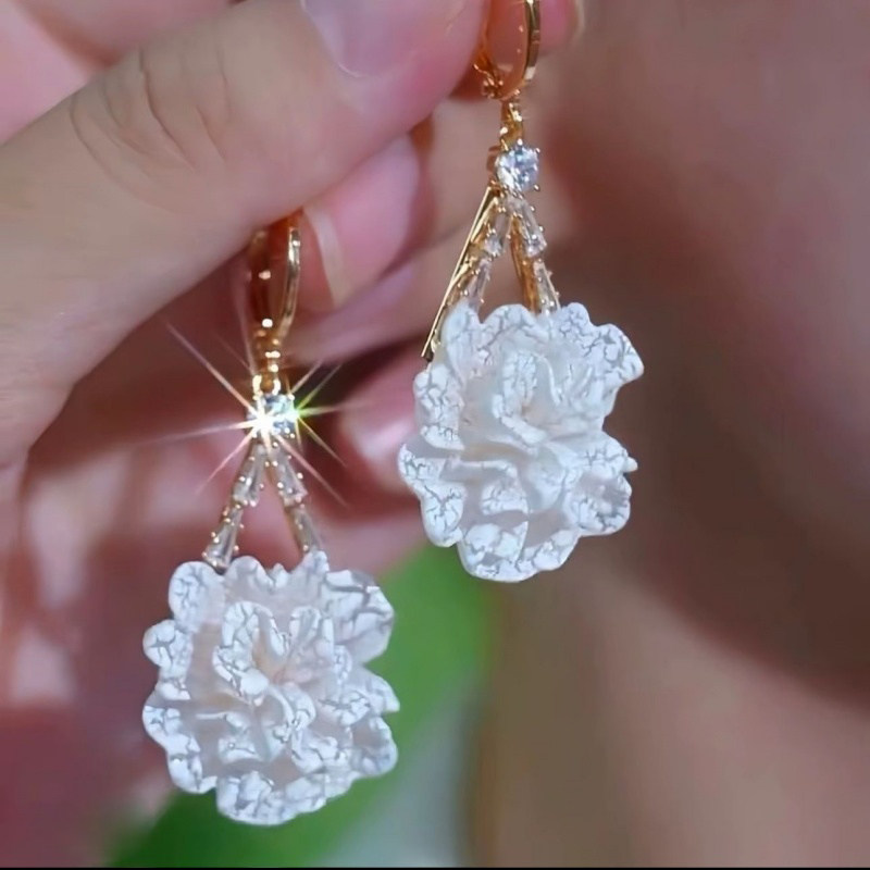 法式轻奢白色玫瑰花耳环女