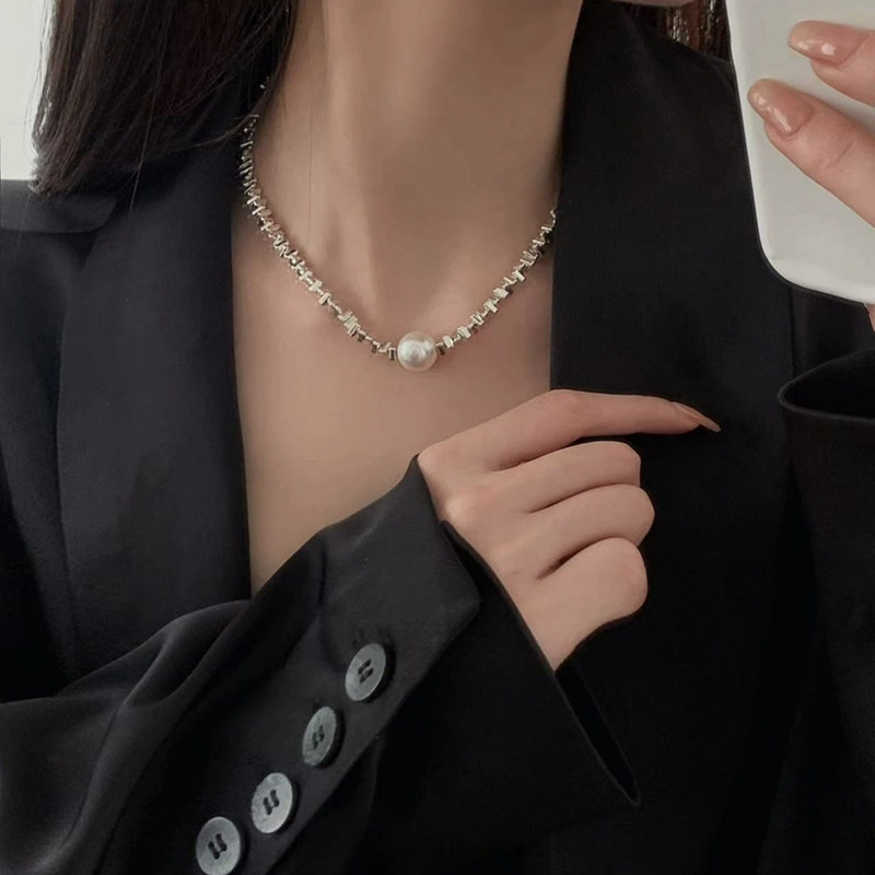 珍珠吊坠项链女锁骨链网红高级感